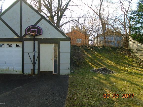 3rd image of 17 Keith Dr