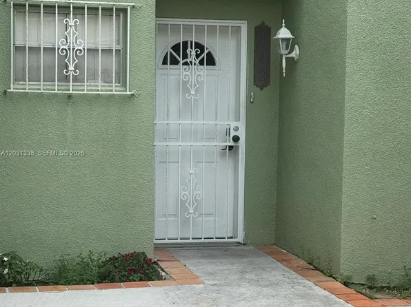 11173 NW 7th St #102-18, Miami, FL 33172