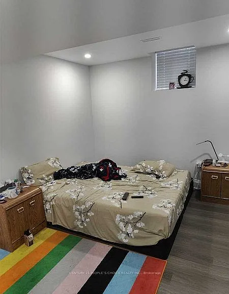 35 Kingsplate Cres #A — Photo 3