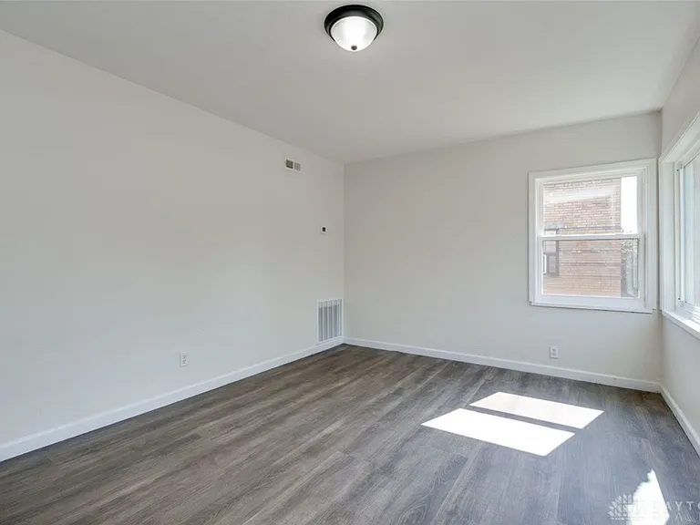 531 Hadley Ave #4 — Photo 6