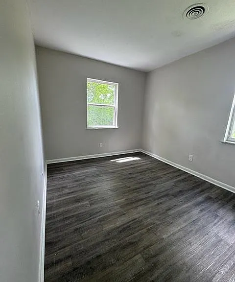 2032 Catalpa Dr #E — Photo 10