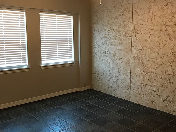5th image of 4212 Clover Ave