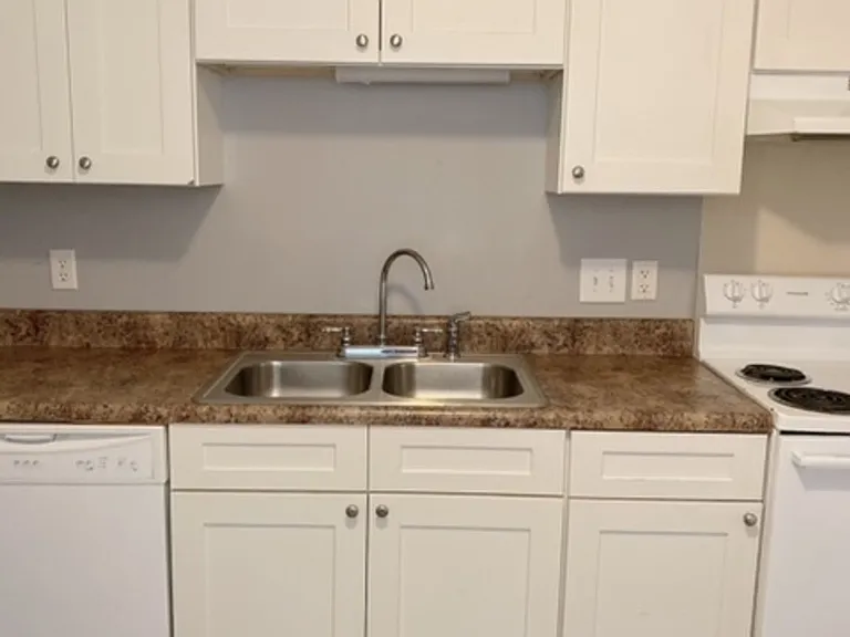 1200 Louisville St — Photo 12