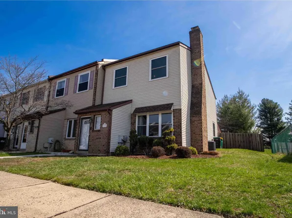 5135 N Hunters Ct, Bensalem, PA 19020