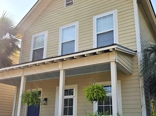 911 12th St, Pt Royal, SC 29935
