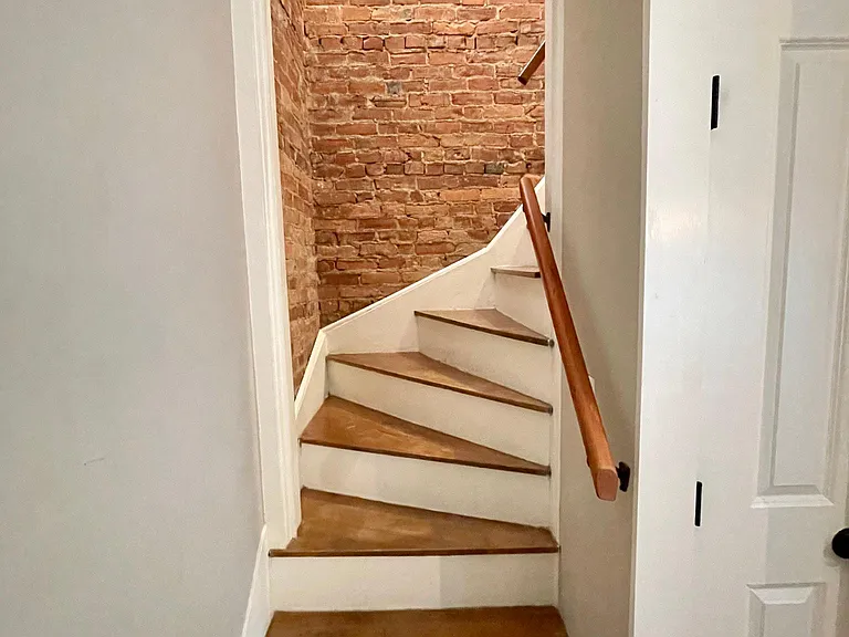 1070 City Park Ave — Photo 16