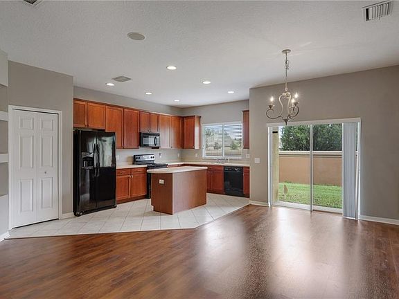 3rd image of 2940 Lochcarron Dr