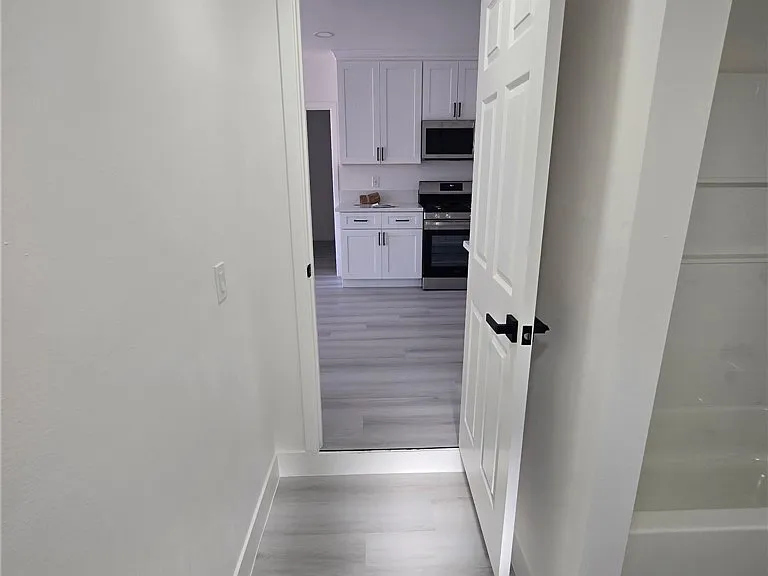 1279 W Vine St — Photo 6