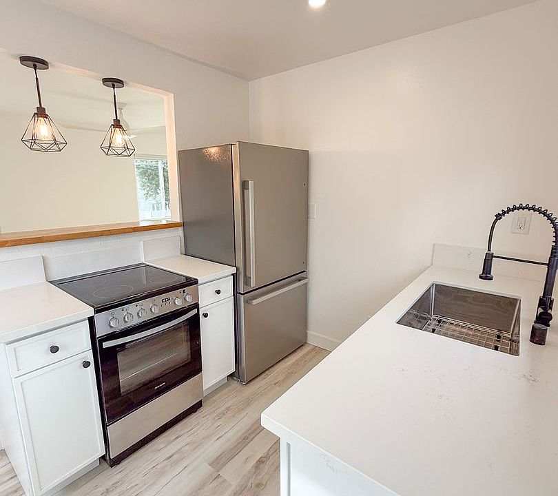 1st image of 4211-4219 Jewell St #4211