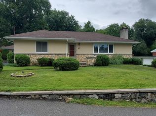6 Crystal Ct, Montrose, NY 10548