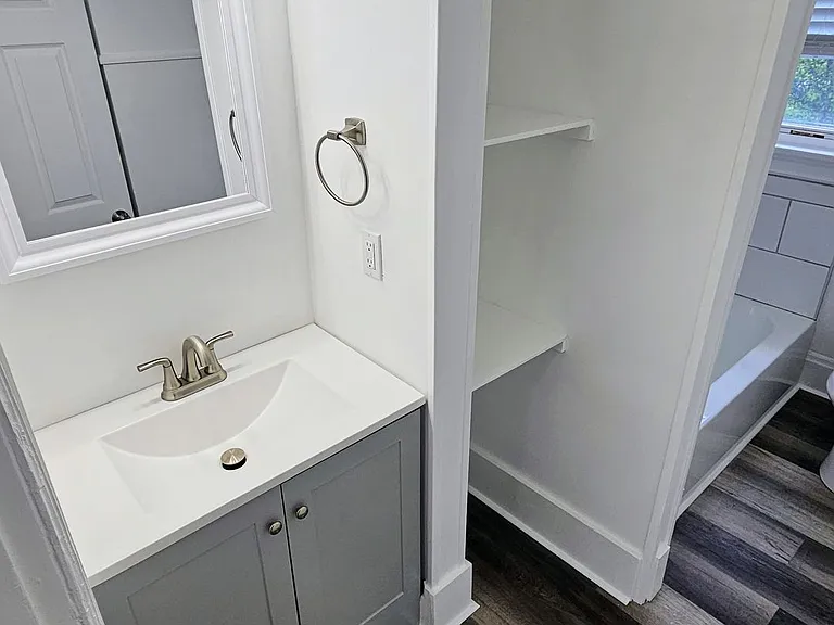 1421 Gault St — Photo 12