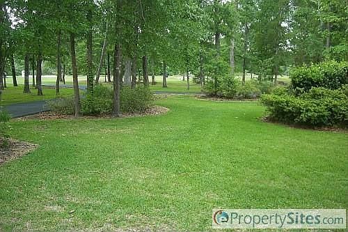4th image of 105 Lyndsey Dr