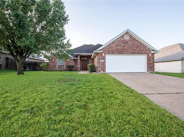 5305 Winchester Dr, Bryan, TX 77802