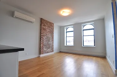 Rented by EXR Somerset LLC