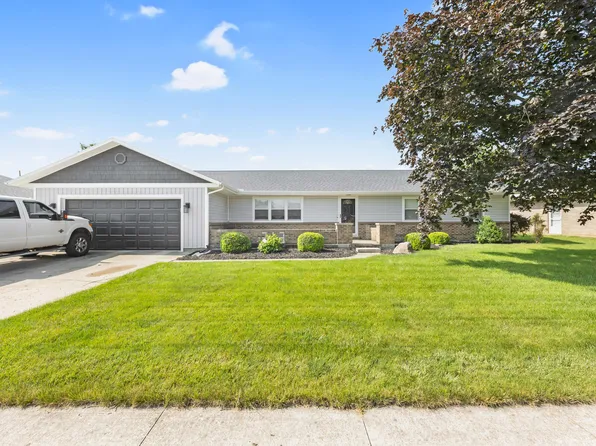 213 West St, Jackson Center, OH 45334