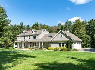1381 Smith Ridge Rd, New Canaan, CT 06840