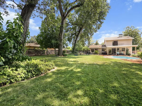 6826 Sacramento Dr, Redding, CA 96001
