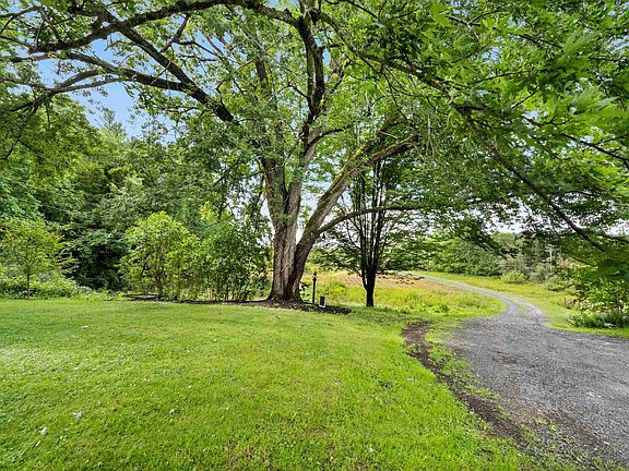 5th image of 110 Perkins Road