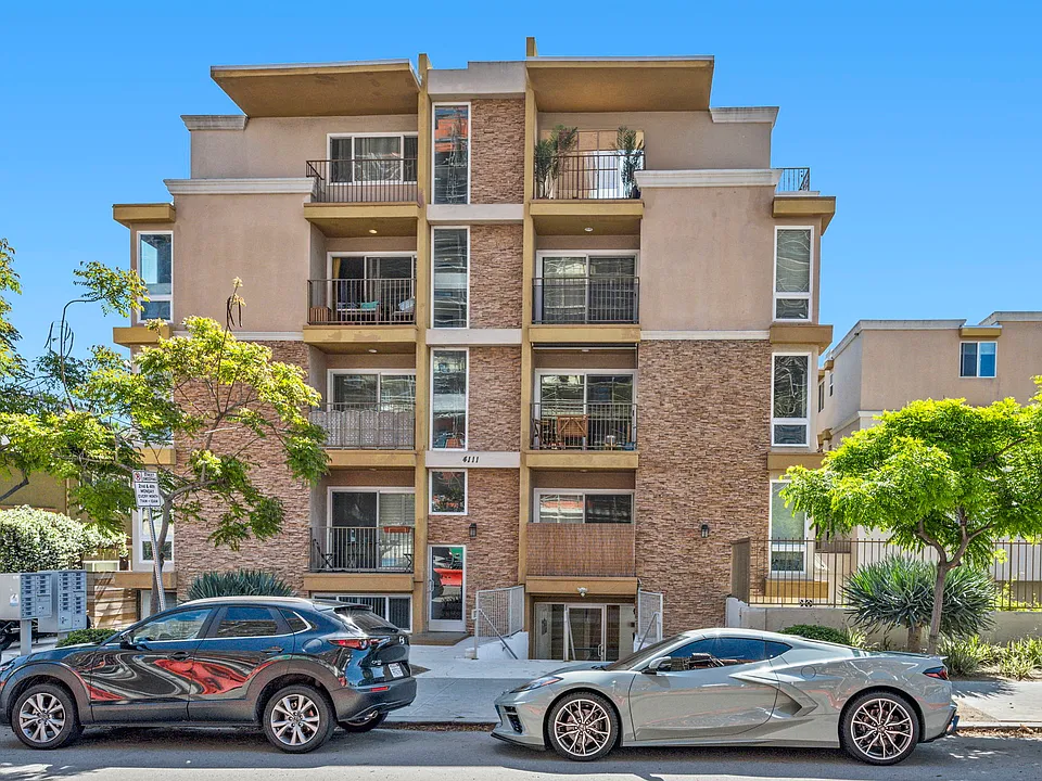 4111 Illinois St #302
