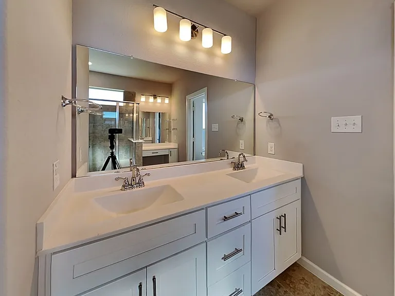 545 Hazeltine Rd — Photo 8