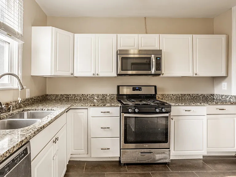 4327 N Park Ave — Photo 13