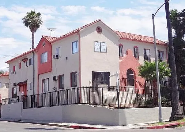 4525 Rosewood Ave #2 — Photo 13