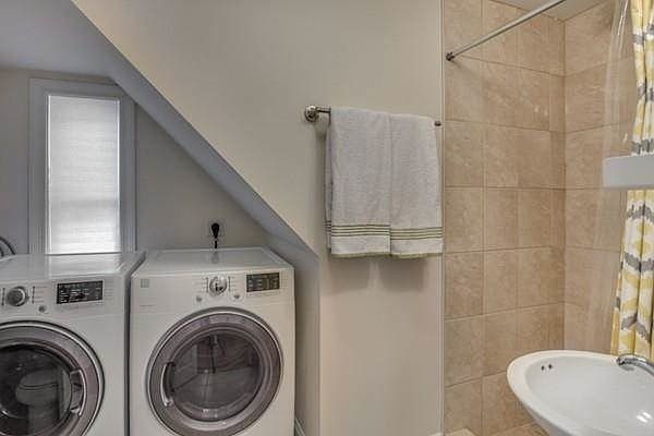 2nd image of 81 Hinckley St