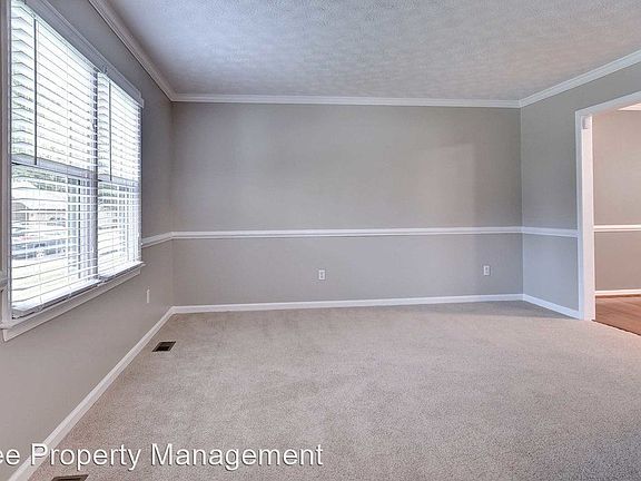 3rd image of 207 Tabb Lakes Dr