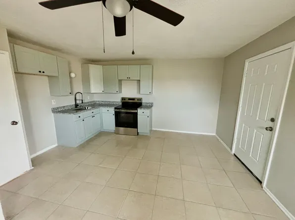 4024 N Scenic Hwy #1, Lake Wales, FL 33898