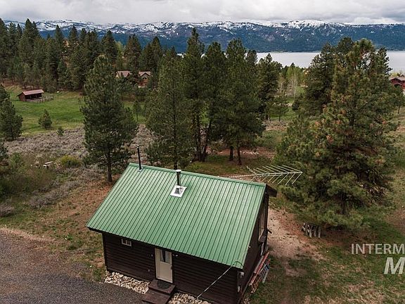 2nd image of 32 Mountain Air Dr