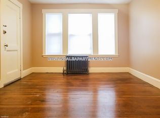 4577 Washington St, Roslindale, MA 02131