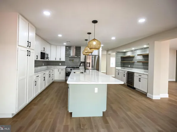 20818 Blossom Landing Way, Sterling, VA 20165