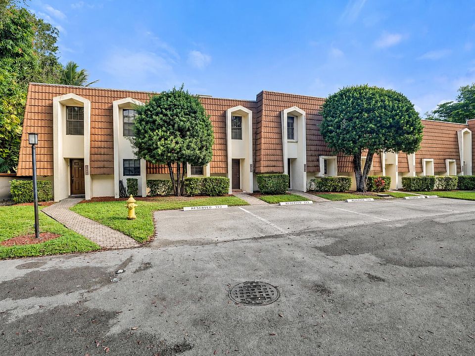 1st image of 11575 NW 2ND