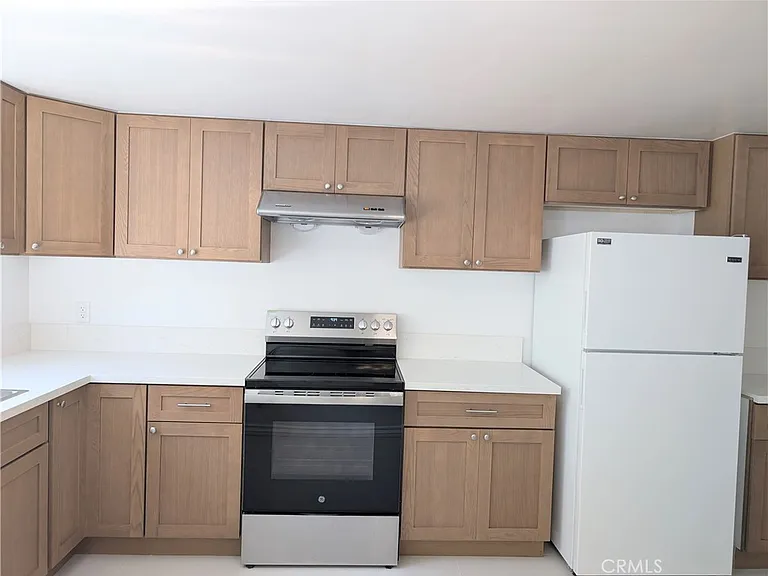 630 W Huntington Dr #103 — Photo 7