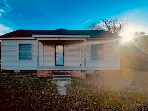 1402 S Academy Ave, Tyler, TX 75701