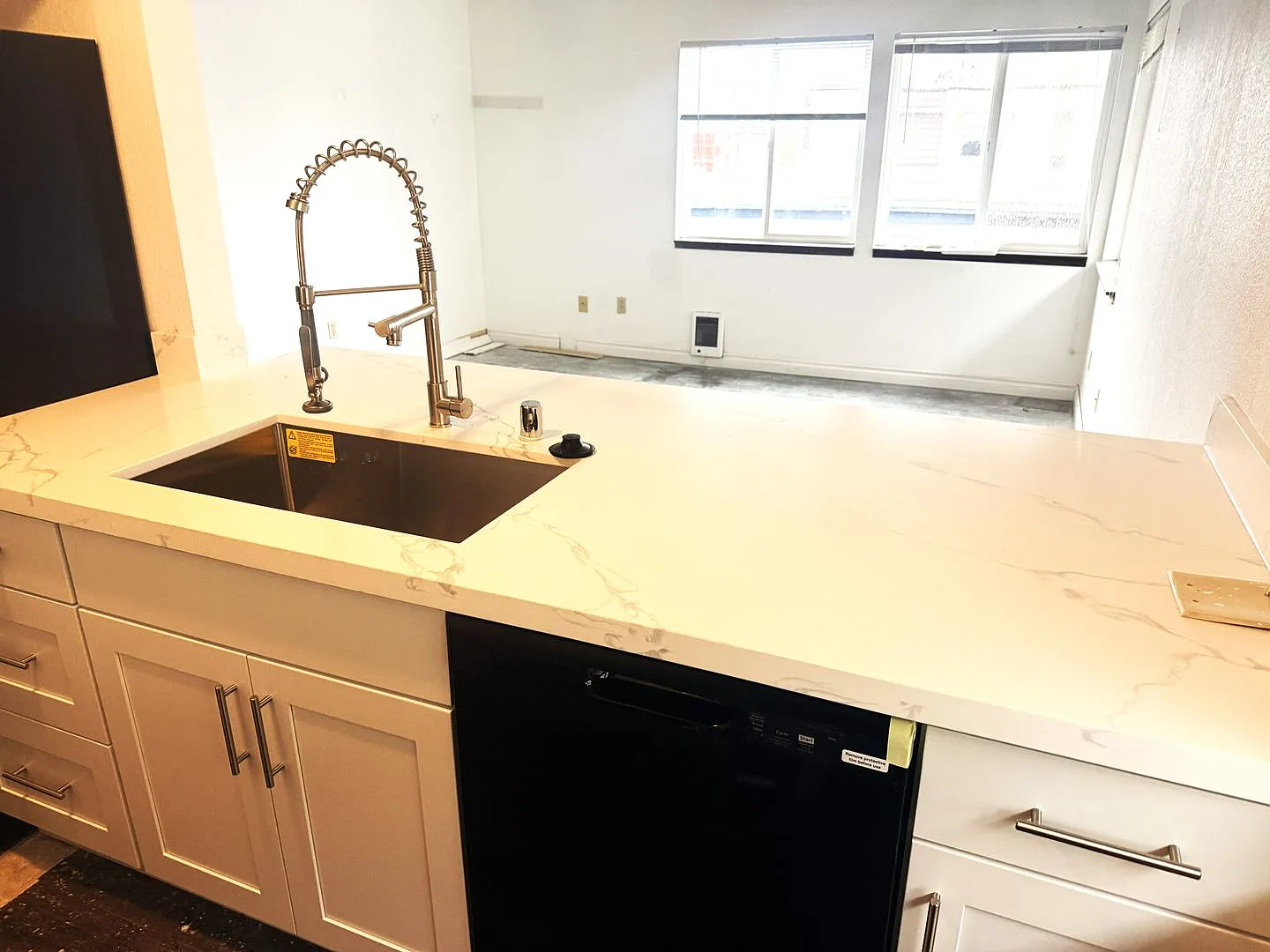 Caprice Apartments — Photo 4