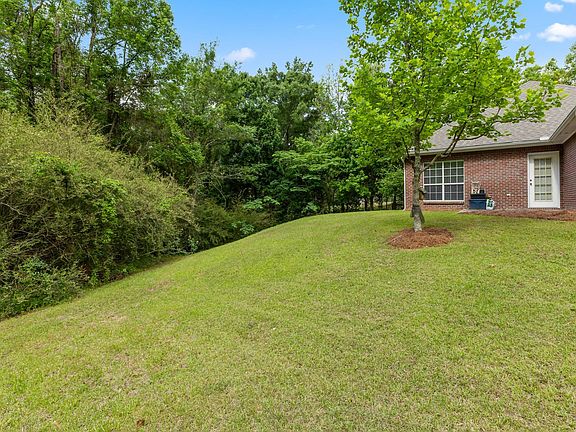 3rd image of 416 Green Hills Dr