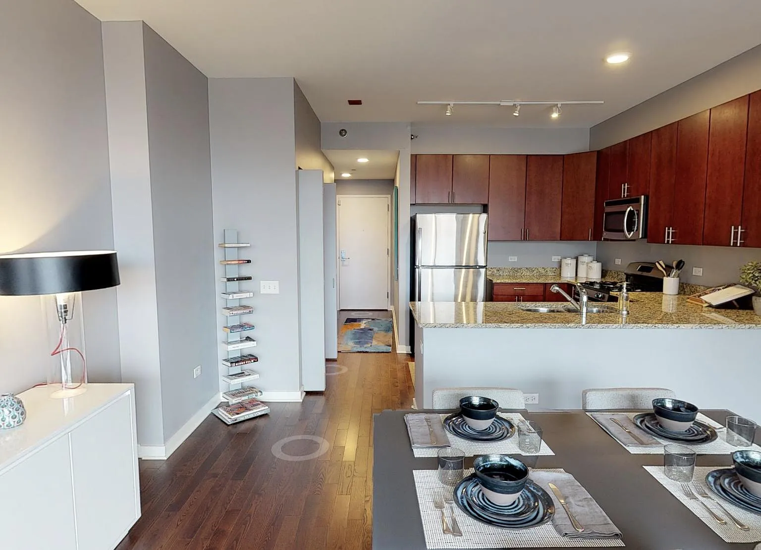 1 bed, 735 sqft, $2,850 — Photo 1