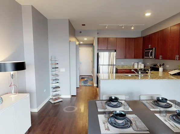 600 S La Salle St #2102, Chicago, IL 60605