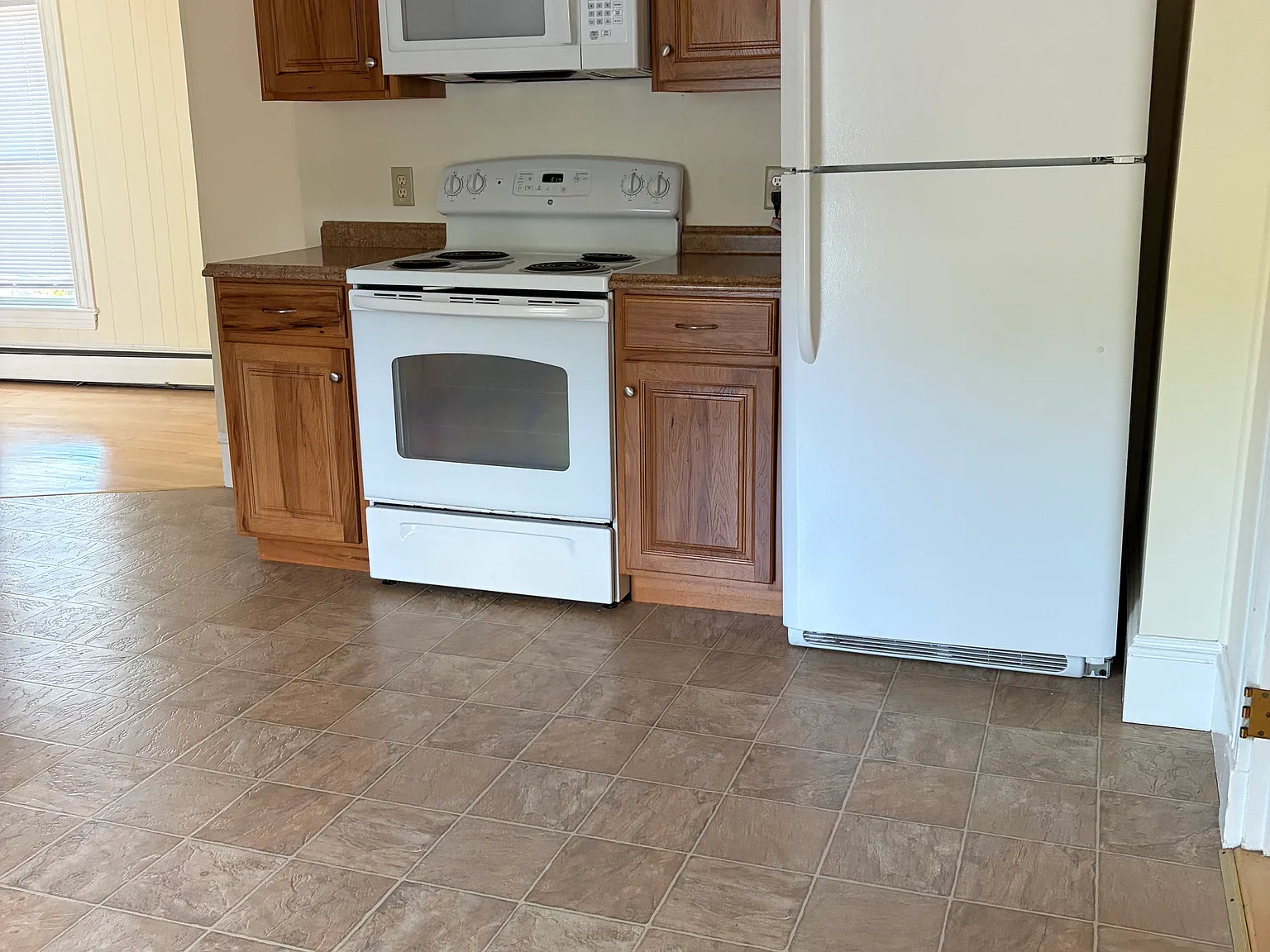 2 bed, $1,400 — Photo 2