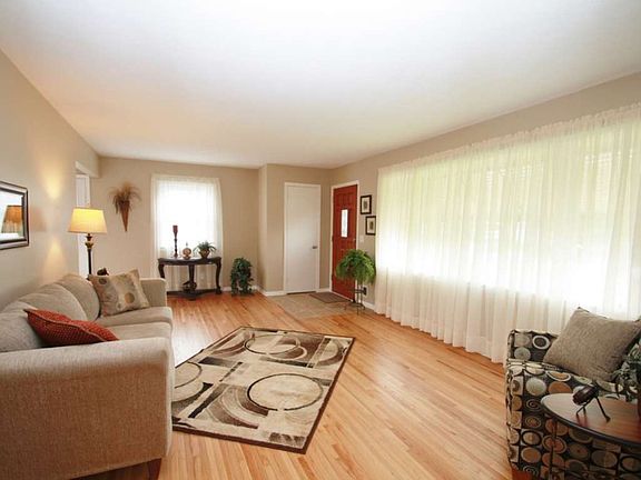 4th image of 6942 Newton Ave N