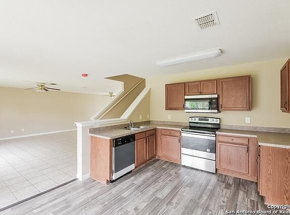 4th image of 722 Crosspoint Dr