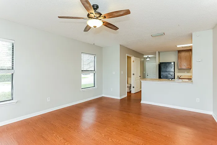 4652 Playschool Dr — Photo 4