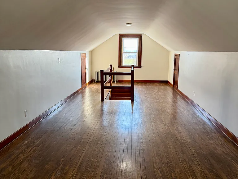 204 W Main St — Photo 17