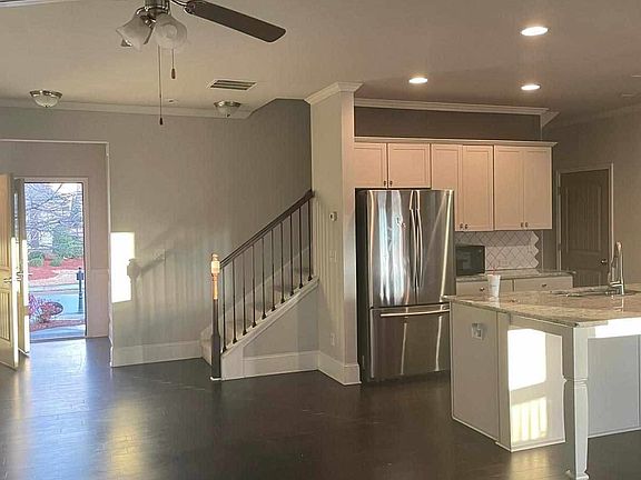 3rd image of 6828 Big Sky Dr