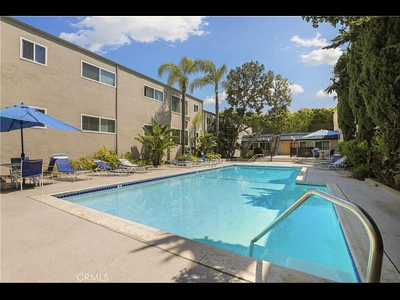 4th image of 972 Larrabee St APT 118
