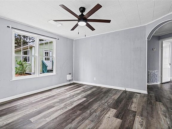 5th image of 4855 Bay Cir