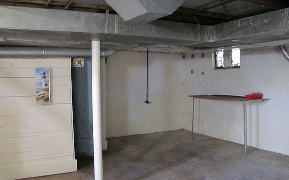 5th image of 425 E 20th St