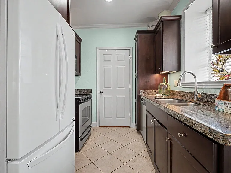 7000 Seawall Blvd #622 — Photo 11