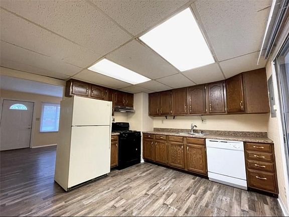 5th image of 6630 E 47th St